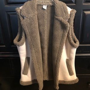 Anthropologie Akemi + Kin Sherpa Lined Vest OS